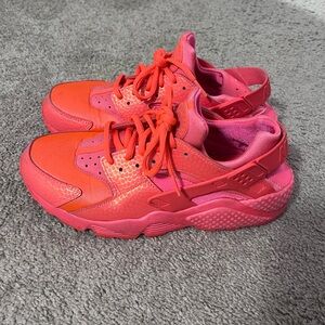 Women’s Coral Nike Huaraches